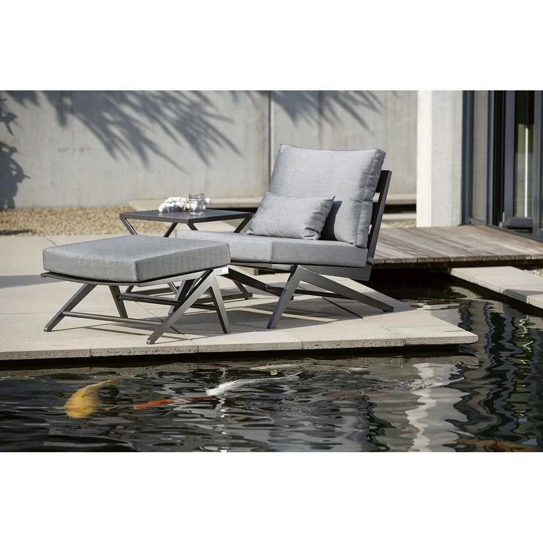 Stern Jackie Loungehocker Aluminium Inklusive Kissen Anthrazit/Seidengrau 4 Stern Jackie Loungehocker Aluminium Inklusive Kissen Anthrazit/Seidengrau – Bild 2