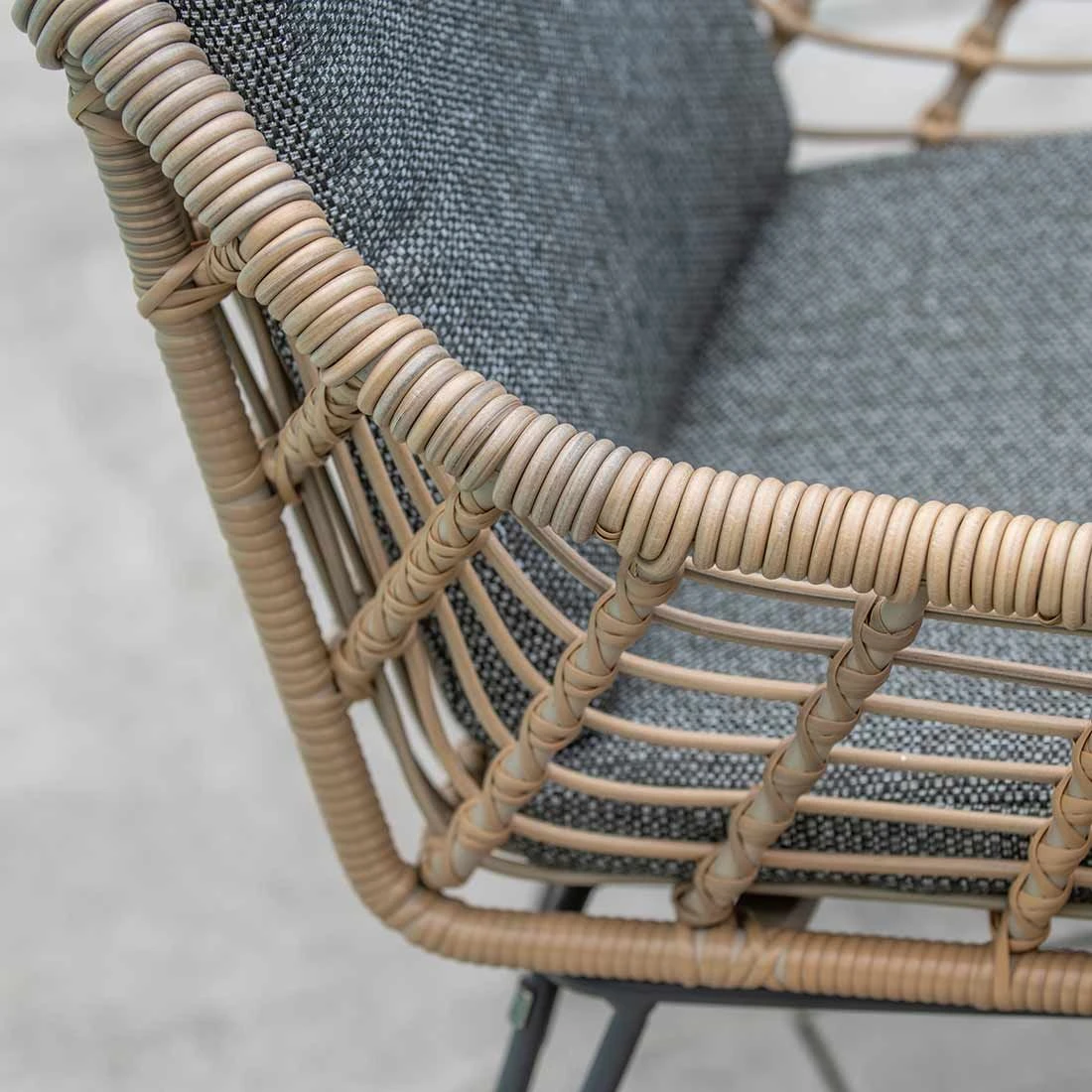 4Seasons Cottage Gartensessel Edelstahl/Geflecht Anthrazit/Sand 9 4Seasons Cottage Gartensessel Edelstahl/Geflecht Anthrazit/Sand – Bild 7