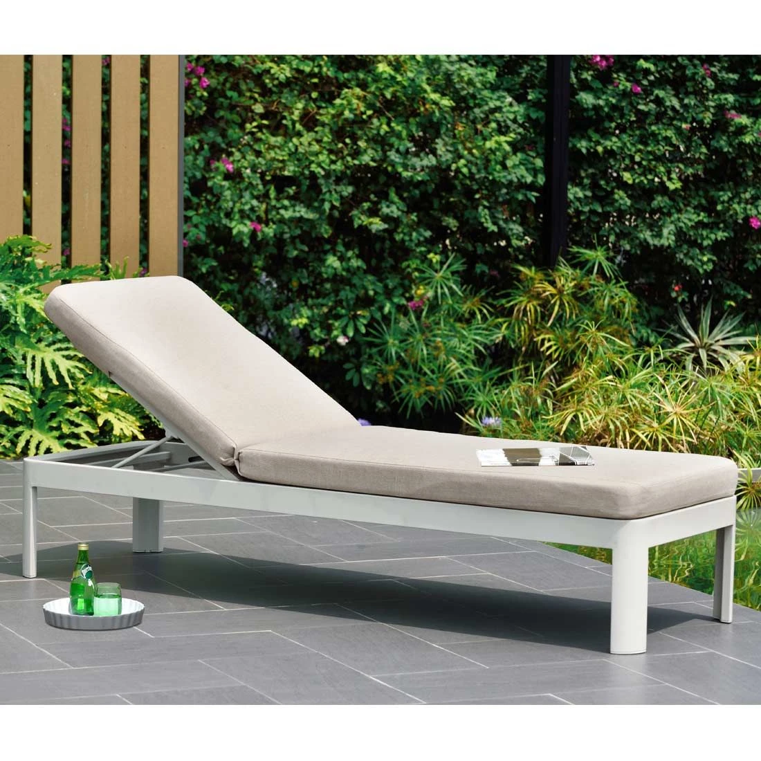 LifestyleGarden Portals Gartenliege Aluminium/Olefin Korallensand-Matt/Pergament 4 LifestyleGarden Portals Gartenliege Aluminium/Olefin Korallensand-Matt/Pergament – Bild 2